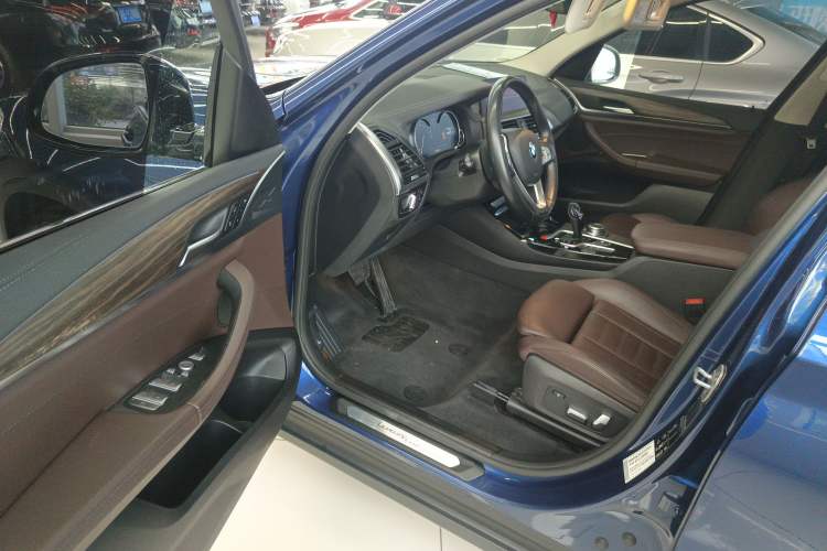 Used BMW X3 2019 xDrive28i Luxury Package Driver Seat