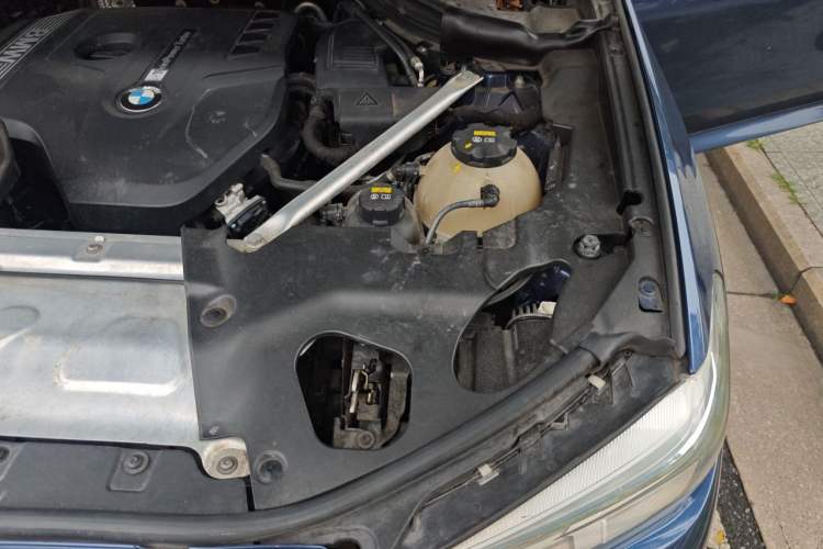 Used BMW X3 2019 xDrive25i Luxury Package Engine Bay Left