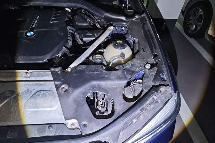 Used BMW X3 2019 xDrive28i Luxury Package Engine Bay Left