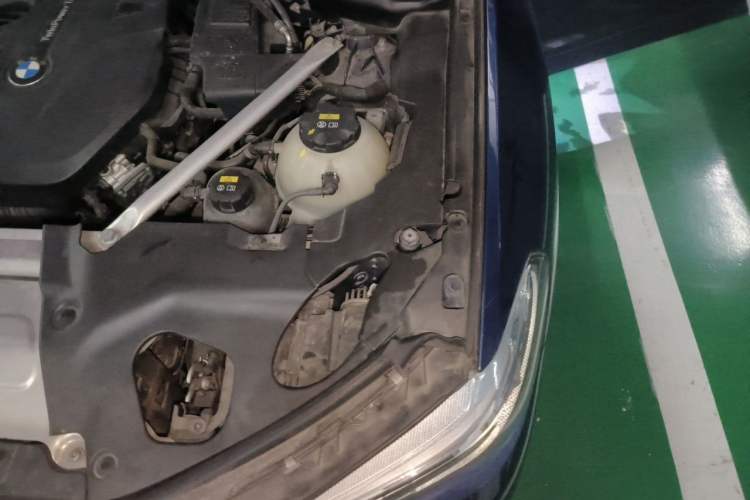 Used BMW X3 2019 xDrive25i M Sport Package Engine Bay Left
