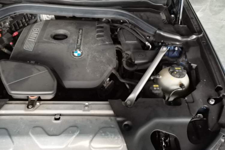 Used BMW X3 2019 xDrive28i Luxury Package Engine Bay Left