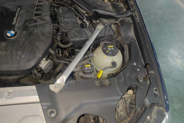 Used BMW X3 2019 xDrive25i M Sport Package Engine Bay Left