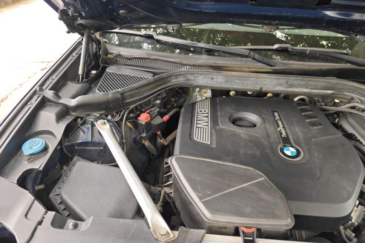 Used BMW X3 2019 xDrive25i Luxury Package Engine Bay Right