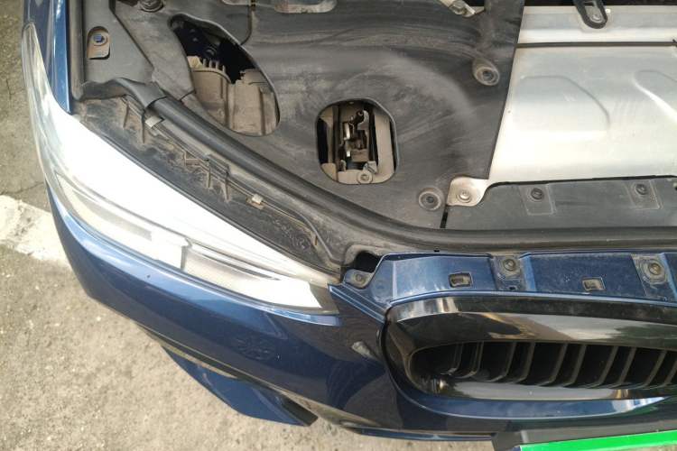 Used BMW X3 2019 xDrive25i M Sport Package Engine Bay Right
