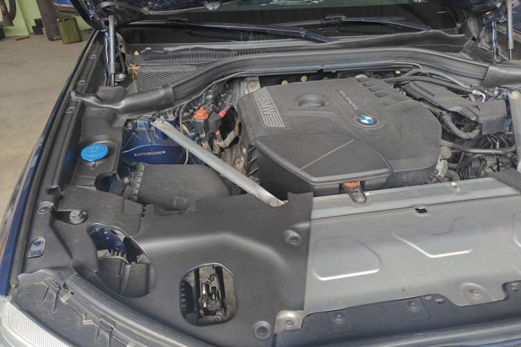 Used BMW X3 2019 xDrive25i Luxury Package Engine Bay Right