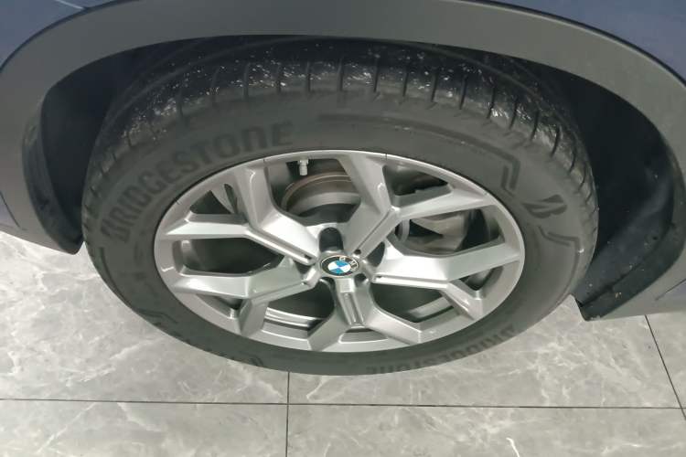 Used BMW X3 2019 xDrive28i Luxury Package Exterior 4