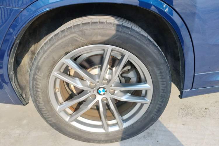 Used BMW X3 2019 xDrive25i M Sport Package Exterior 5