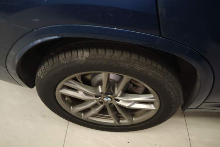 Used BMW X3 2019 xDrive25i M Sport Package Exterior 5