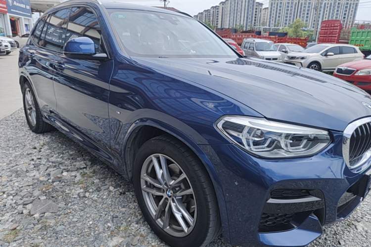 Used BMW X3 2019 xDrive25i M Sport Package Front Right 45 Deg