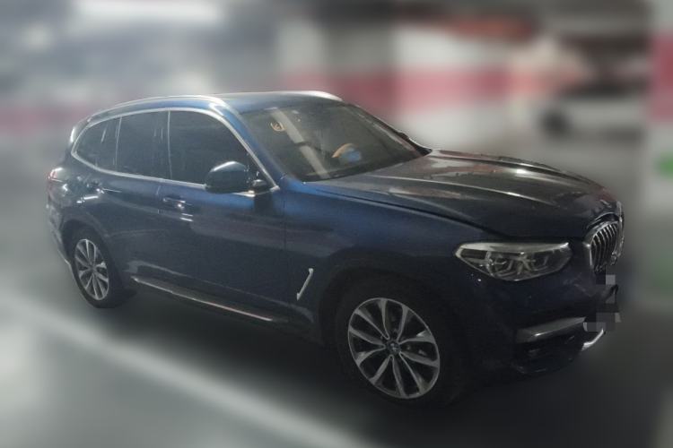 Used BMW X3 2019 xDrive25i Luxury Package Front Right 45 Deg