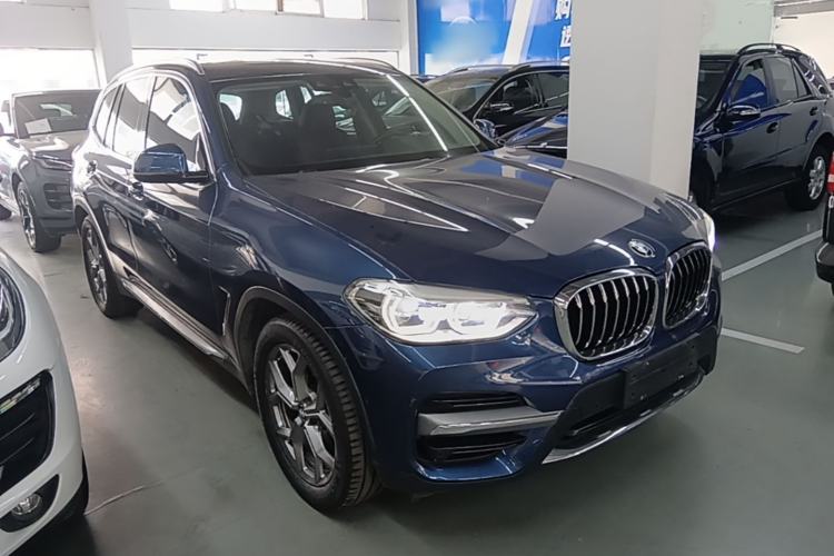 Used BMW X3 2019 xDrive28i Luxury Package Front Right 45 Deg