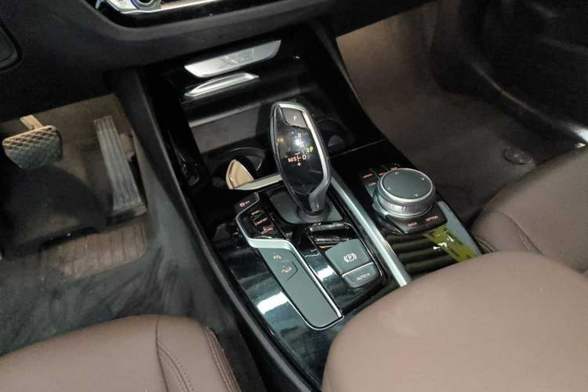 Used BMW X3 2019 xDrive25i Luxury Package Gear Lever