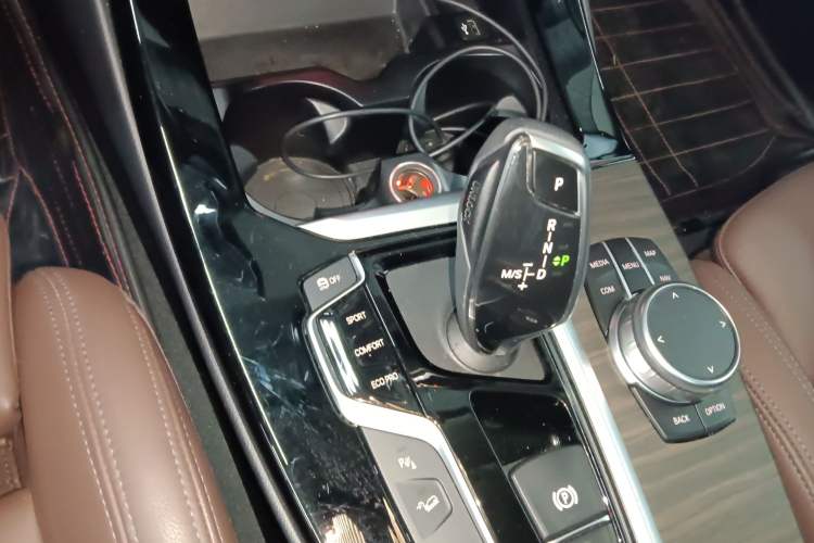 Used BMW X3 2019 xDrive28i Luxury Package Gear Lever