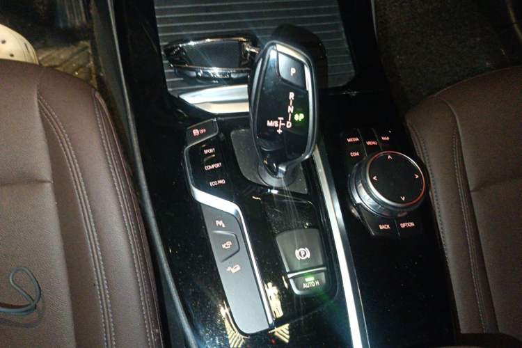 Used BMW X3 2019 xDrive25i Luxury Package Gear Lever