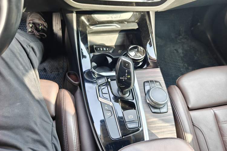 Used BMW X3 2019 xDrive28i Luxury Package Gear Lever