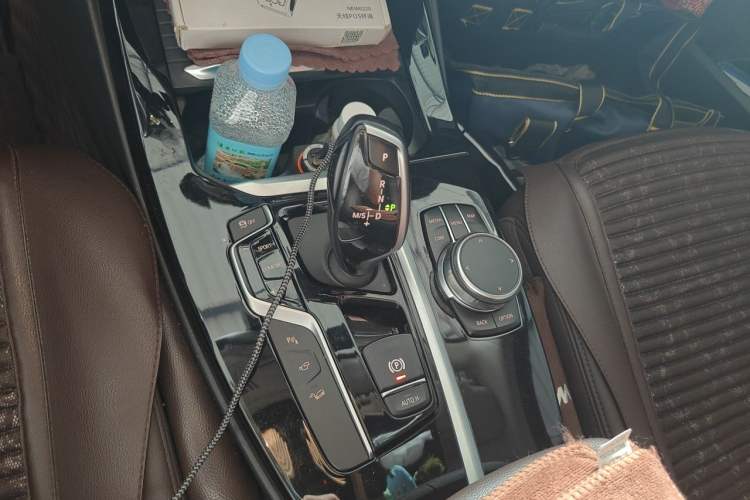 Used BMW X3 2019 xDrive25i Luxury Package Gear Lever