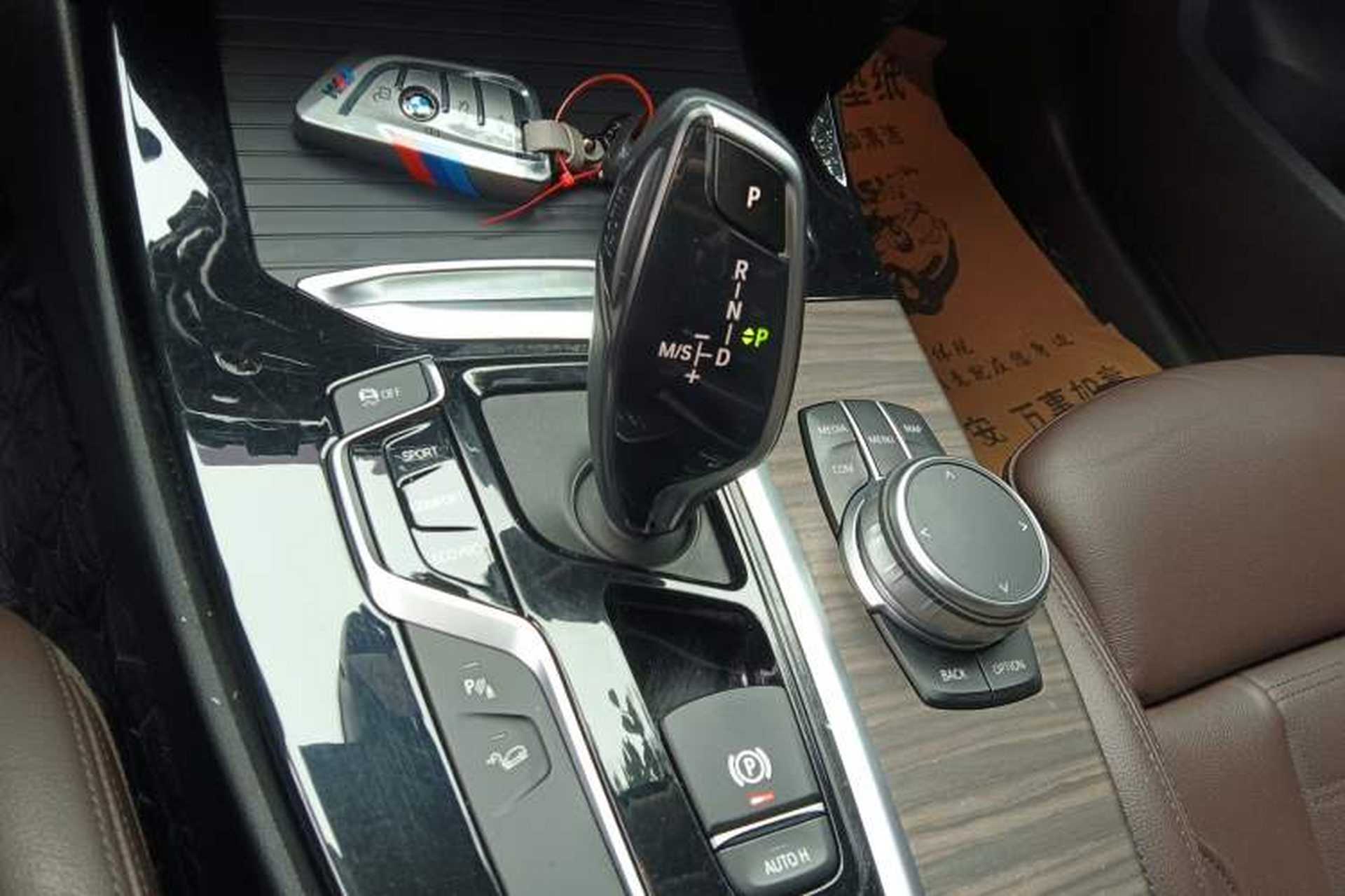 Used BMW X3 2019 xDrive28i Luxury Package Gear Lever
