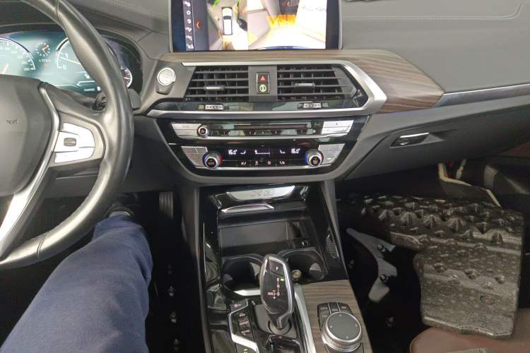 Used BMW X3 2019 xDrive28i Luxury Package Gear Lever