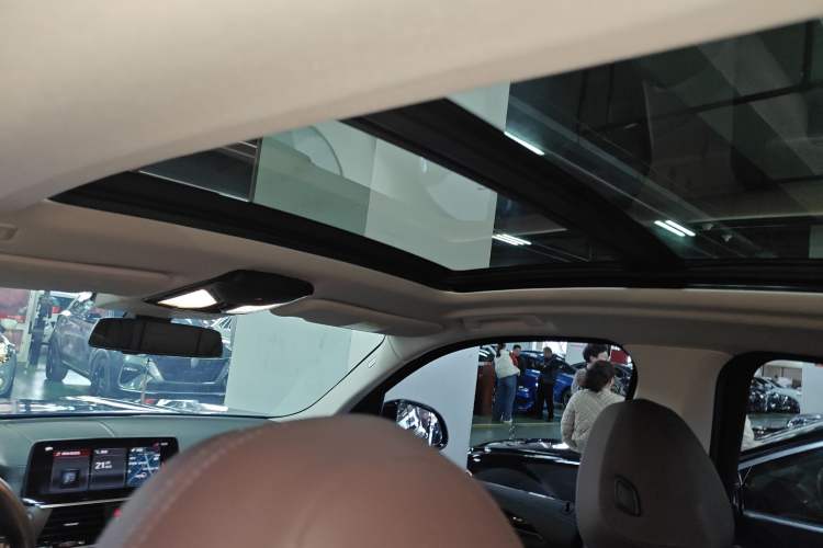 Used BMW X3 2019 xDrive25i M Sport Package Headliner