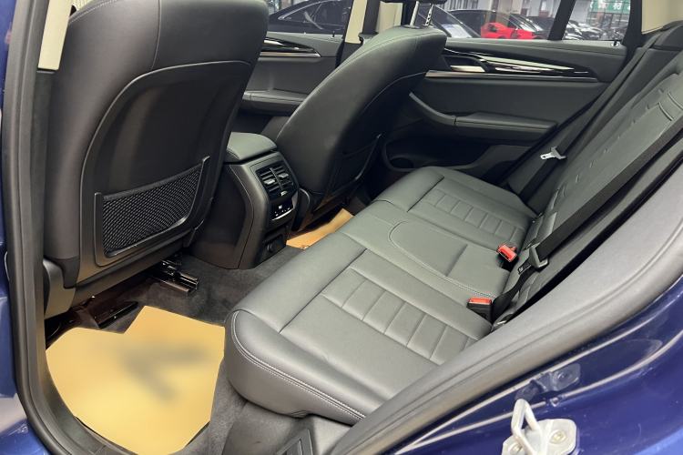 Used BMW X3 2019 xDrive25i M Sport Package Interior 9
