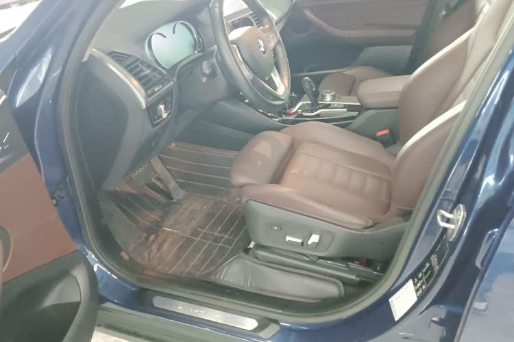 Used BMW X3 2019 xDrive28i Luxury Package Left Front Seat