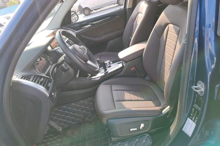 Used BMW X3 2019 xDrive25i M Sport Package Left Front Seat