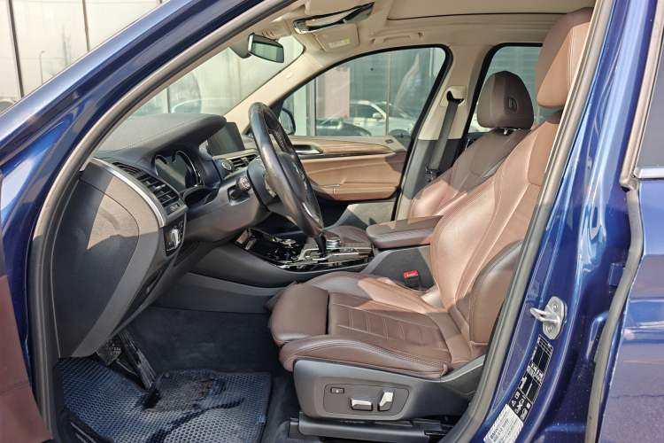 Used BMW X3 2019 xDrive28i Luxury Package Left Front Seat