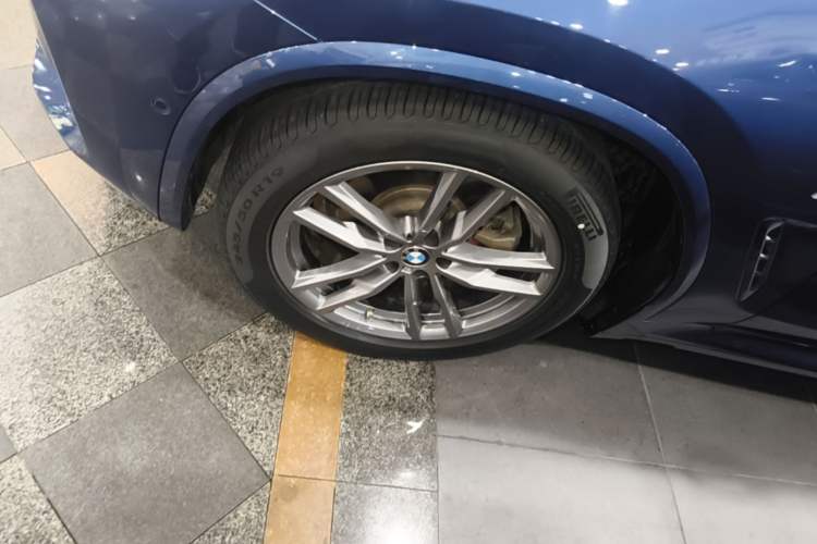 Used BMW X3 2019 xDrive28i M Sport Package Left Front Wheel Hub