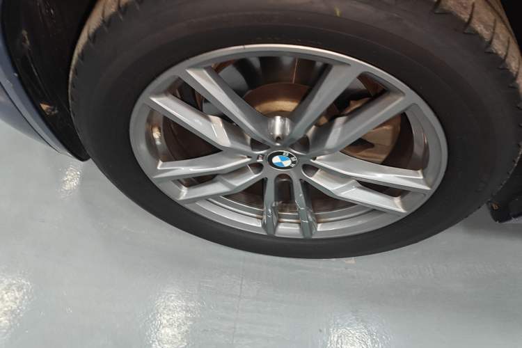 Used BMW X3 2019 xDrive28i M Sport Package Left Front Wheel Hub
