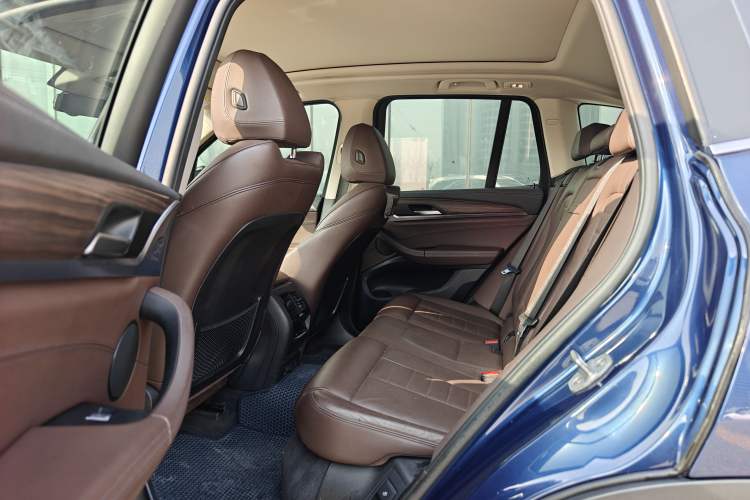 Used BMW X3 2019 xDrive28i Luxury Package Left Rear Seat
