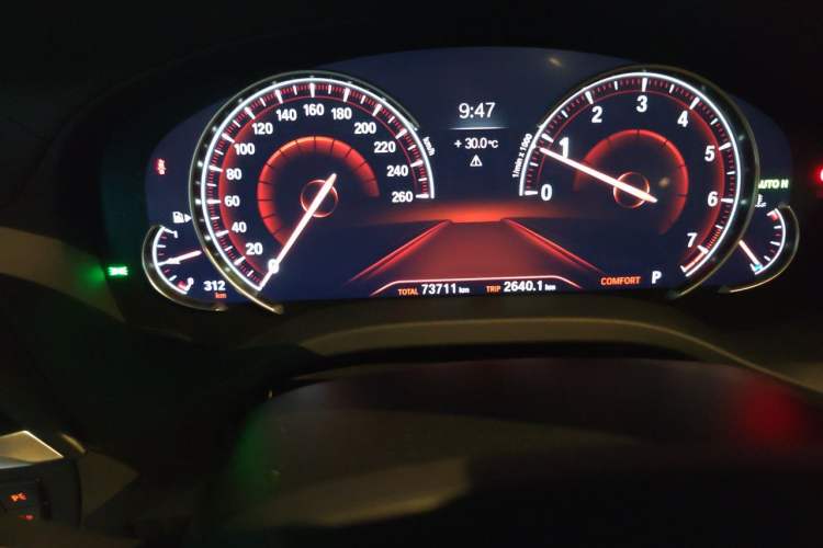 Used BMW X3 2019 xDrive28i Luxury Package Odometer Close Up