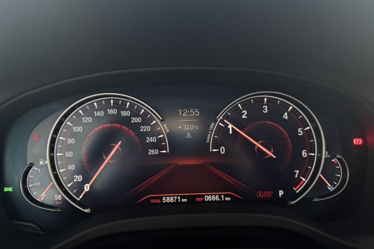 Used BMW X3 2019 xDrive28i Luxury Package Odometer Close Up