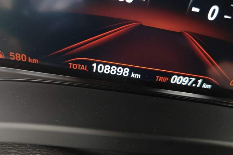 Used BMW X3 2019 xDrive25i Luxury Package Odometer Close Up