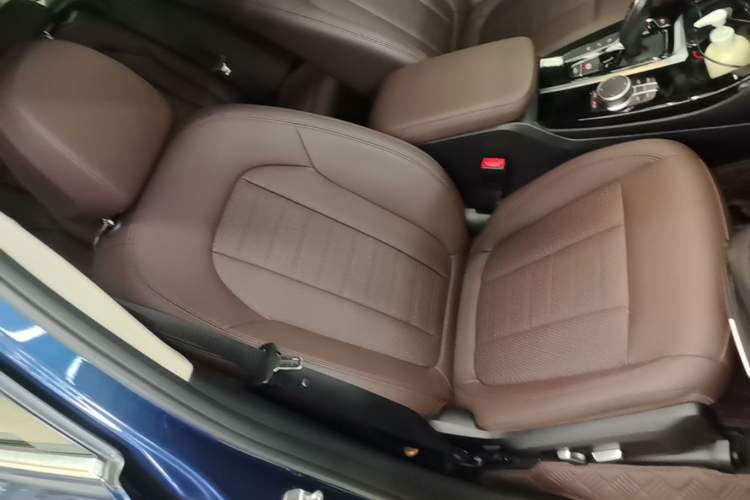 Used BMW X3 2019 xDrive25i Luxury Package Right Front Seat