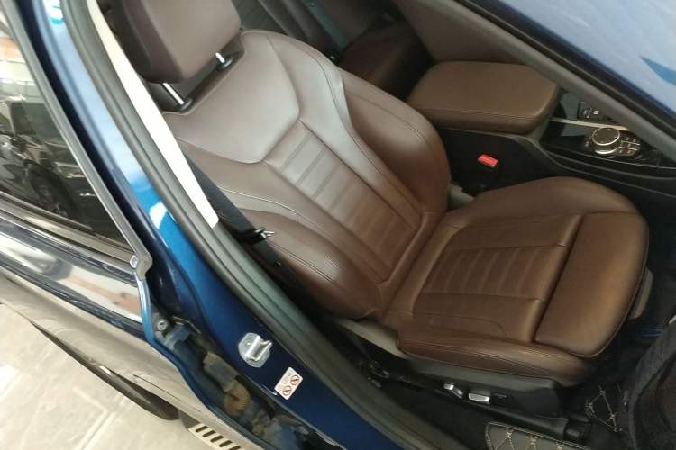 Used BMW X3 2019 xDrive28i M Sport Package Right Front Seat