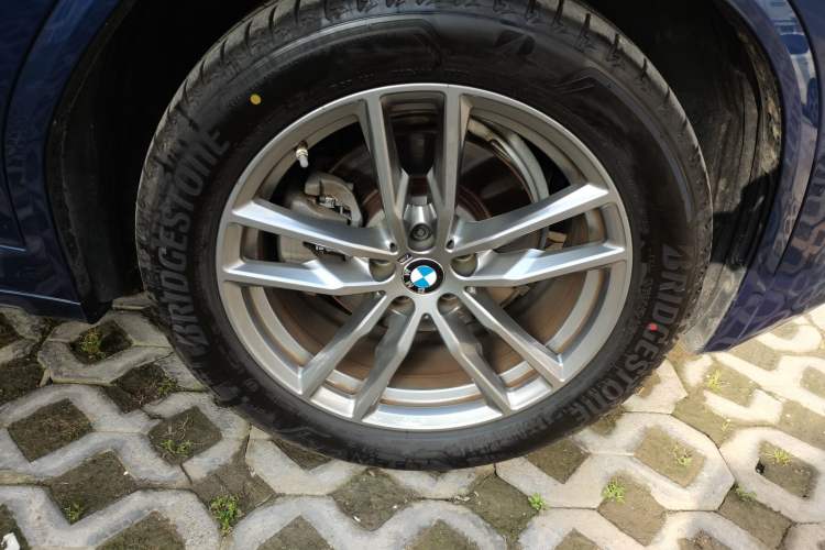 Used BMW X3 2019 xDrive28i M Sport Package Right Front Wheel Hub