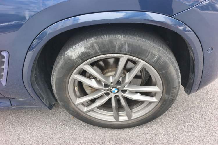 Used BMW X3 2019 xDrive25i M Sport Package Right Front Wheel Hub