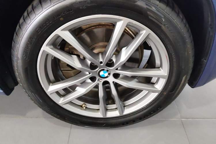 Used BMW X3 2019 xDrive28i M Sport Package Right Front Wheel Hub