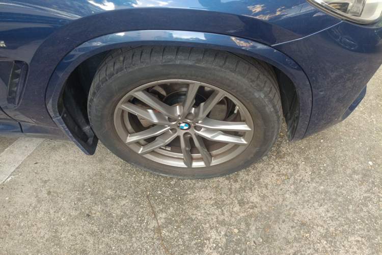 Used BMW X3 2019 xDrive25i M Sport Package Right Front Wheel Hub