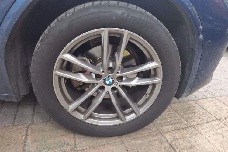 Used BMW X3 2019 xDrive25i M Sport Package Right Front Wheel Hub