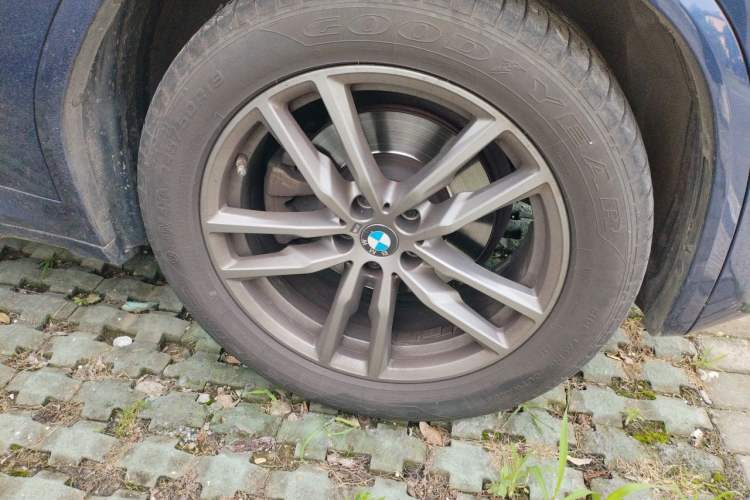 Used BMW X3 2019 xDrive28i M Sport Package Right Front Wheel Hub