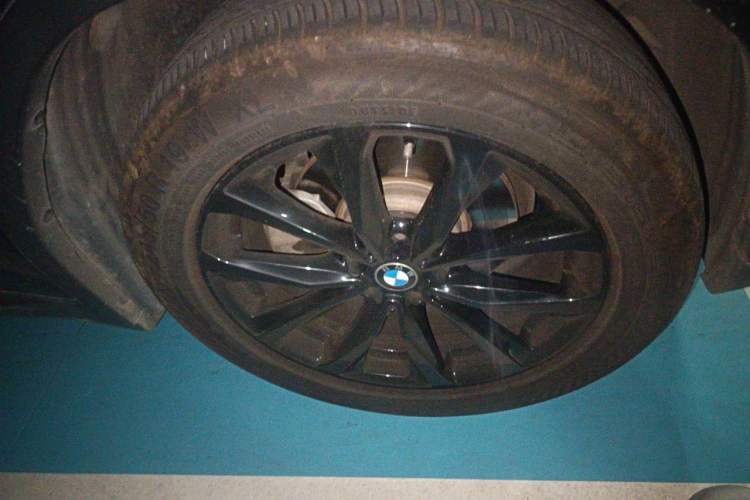 Used BMW X3 2019 xDrive25i Luxury Package Right Front Wheel Hub