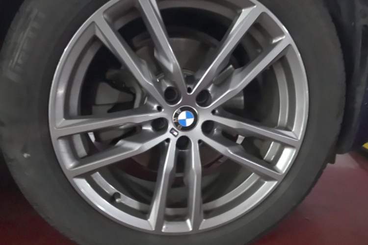 Used BMW X3 2019 xDrive28i M Sport Package Right Front Wheel Hub