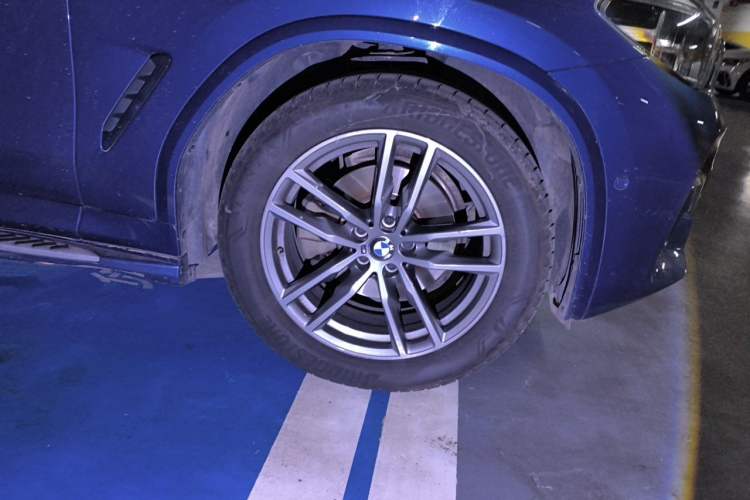 Used BMW X3 2019 xDrive28i M Sport Package Right Front Wheel Hub