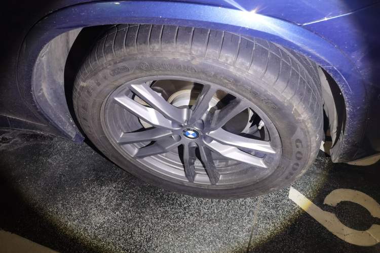 Used BMW X3 2019 xDrive28i M Sport Package Right Front Wheel Hub