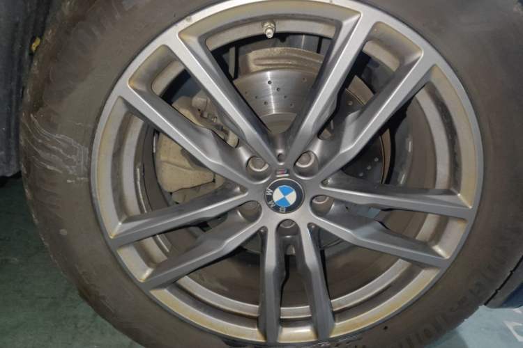 Used BMW X3 2019 xDrive25i M Sport Package Right Front Wheel Hub