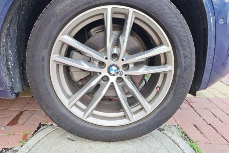 Used BMW X3 2019 xDrive25i M Sport Package Right Front Wheel Hub