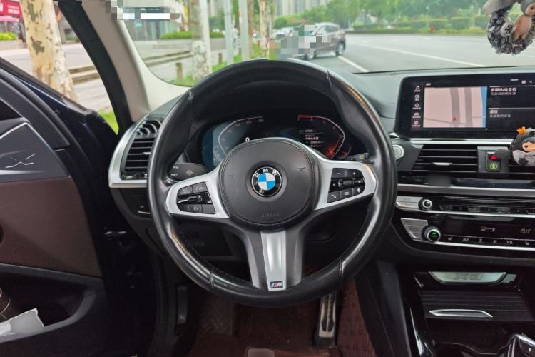 Used BMW X3 2019 xDrive25i Luxury Package Steering Wheel