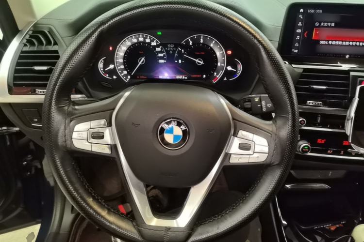 Used BMW X3 2019 xDrive25i Luxury Package Steering Wheel