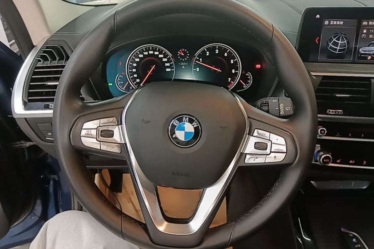 Used BMW X3 2019 xDrive28i Luxury Package Steering Wheel